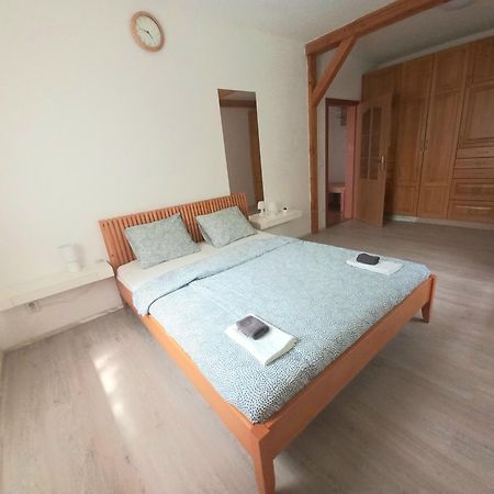 Apartmany Kocanda Jesenice  Oda fotoğraf